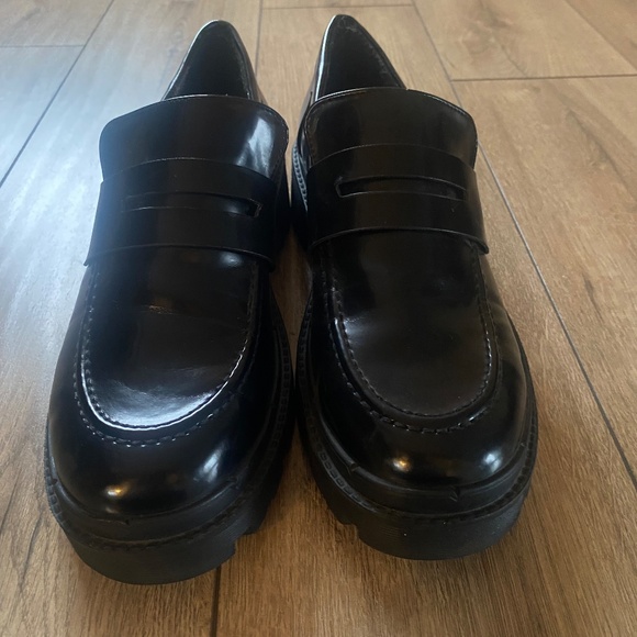 Zara patent black loafers - Picture 2 of 9